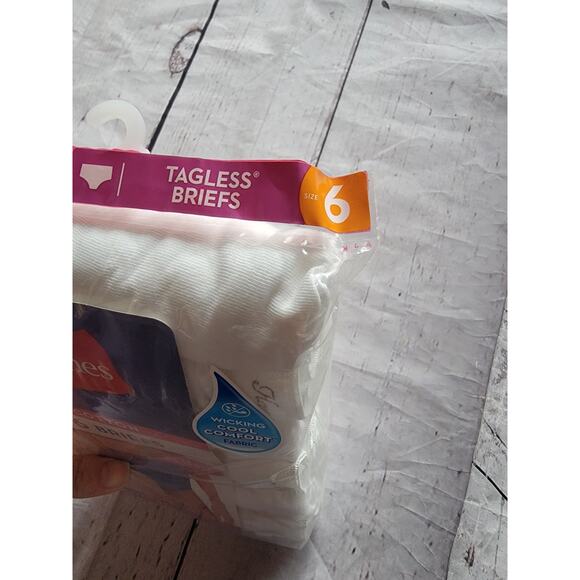 Vintage NEW Hanes 6 Cotton Women's White Briefs Size 6 - Picture 2 of 4